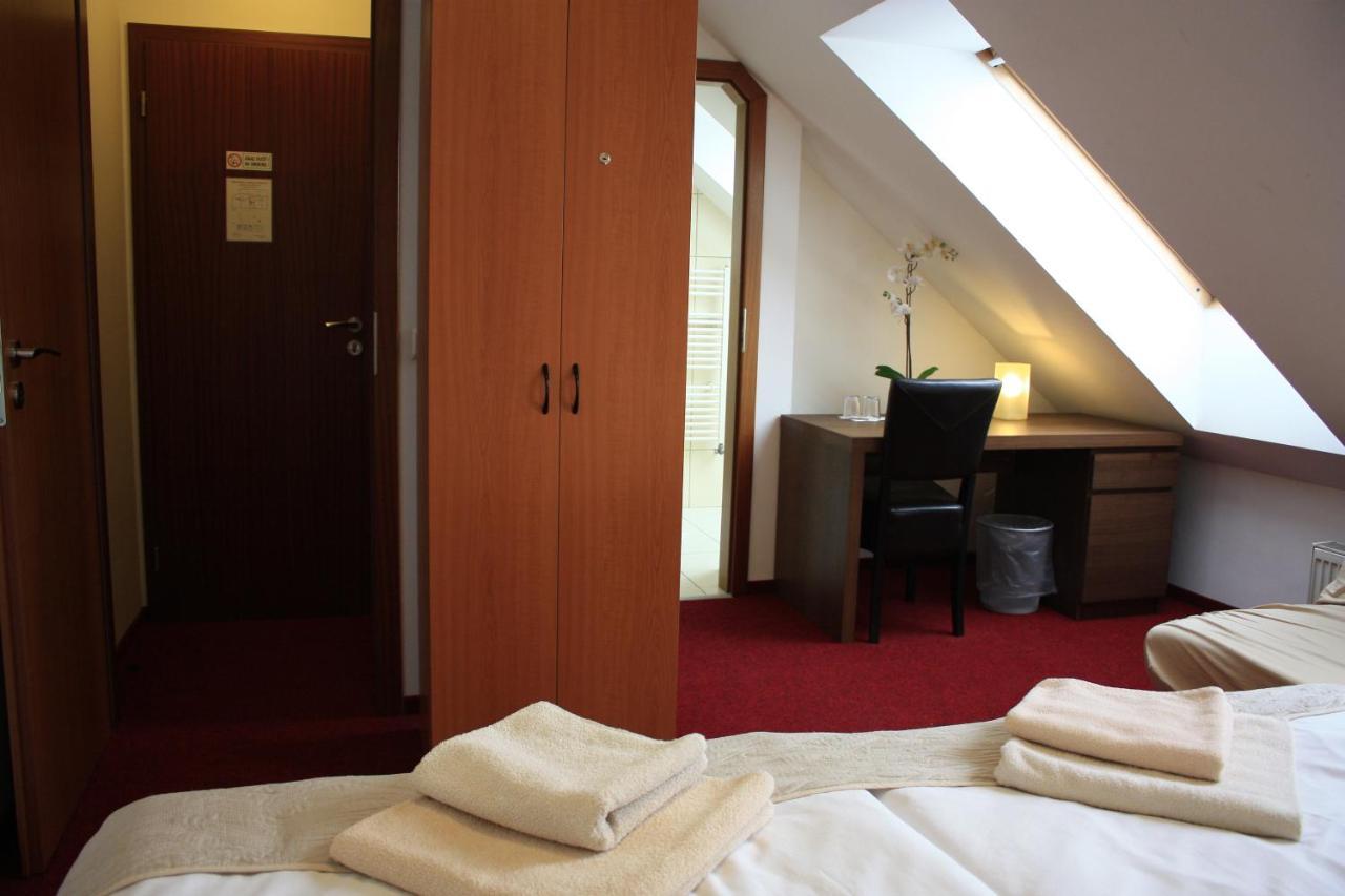 Hotel Premier Trnava Luaran gambar
