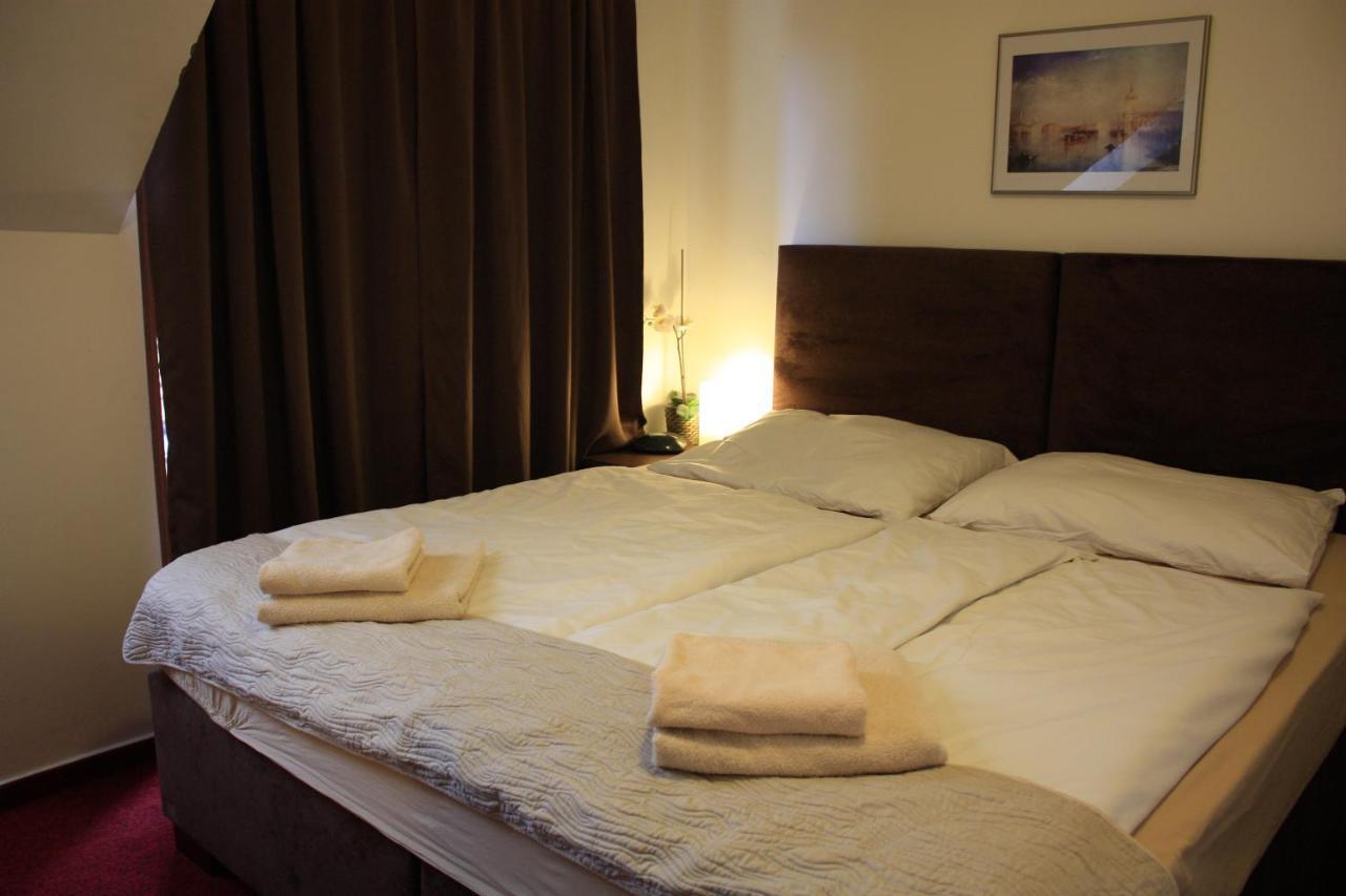 Hotel Premier Trnava Luaran gambar