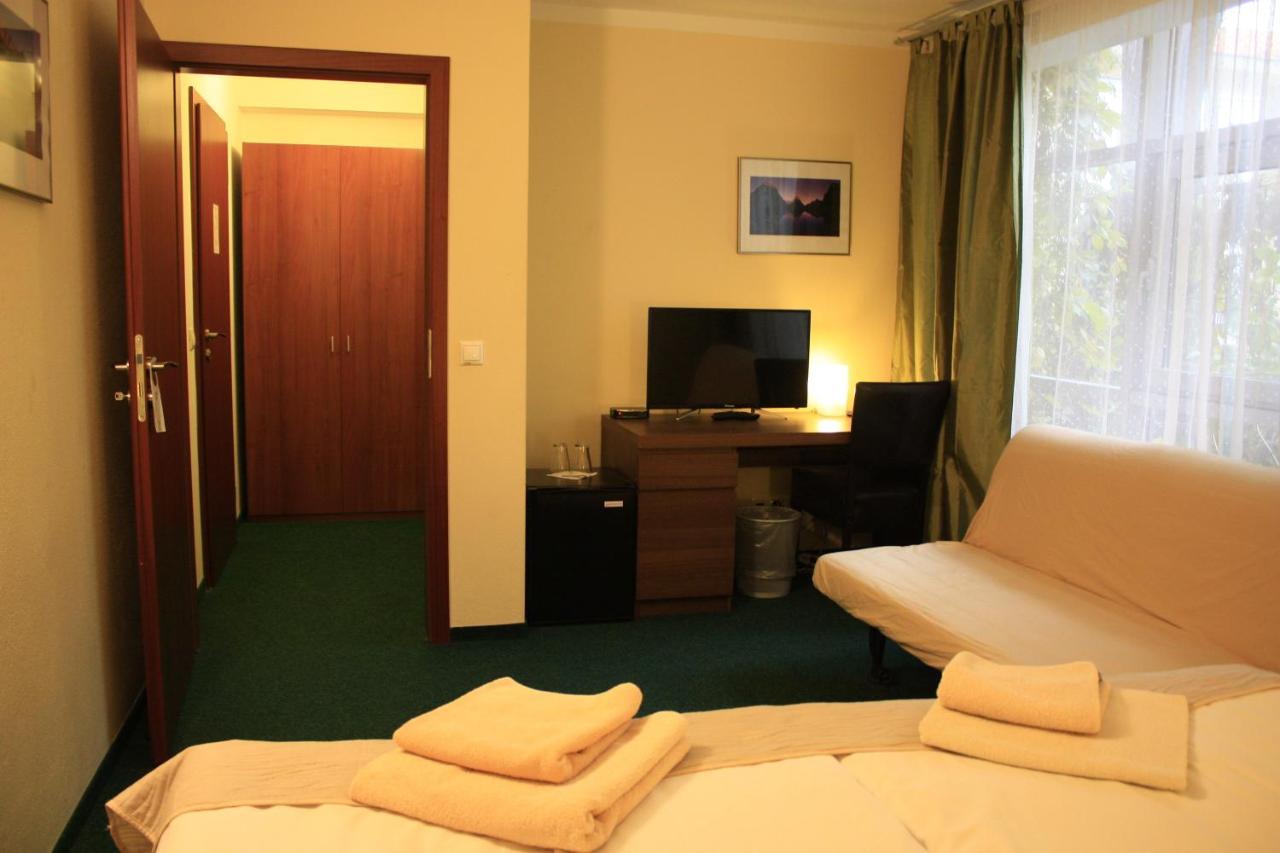 Hotel Premier Trnava Luaran gambar