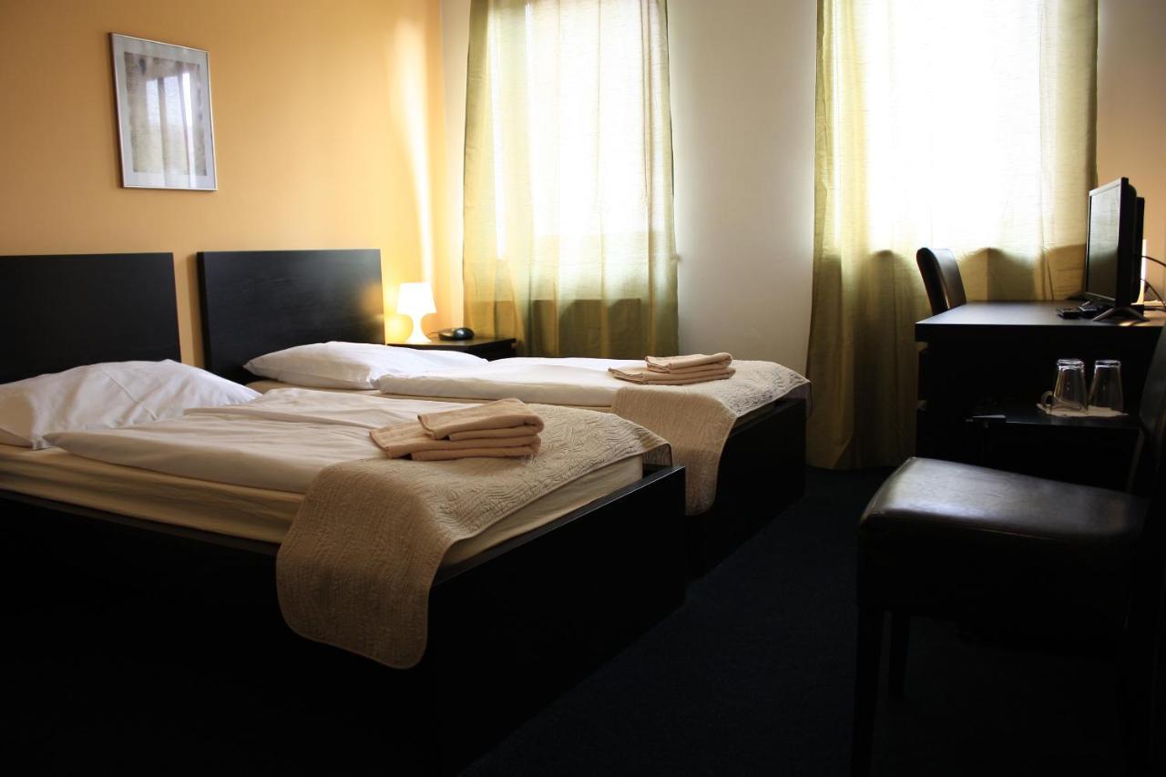 Hotel Premier Trnava Luaran gambar