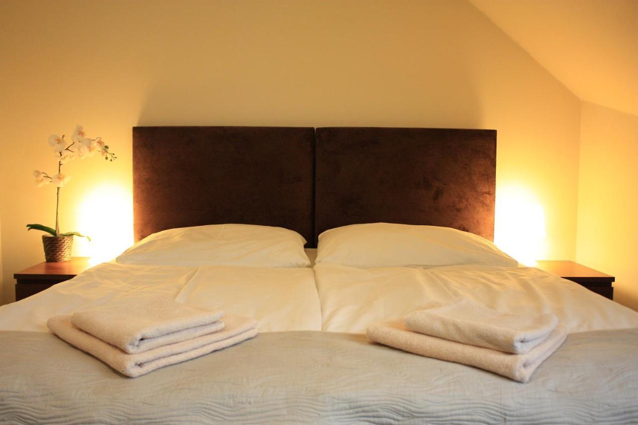 Hotel Premier Trnava Luaran gambar