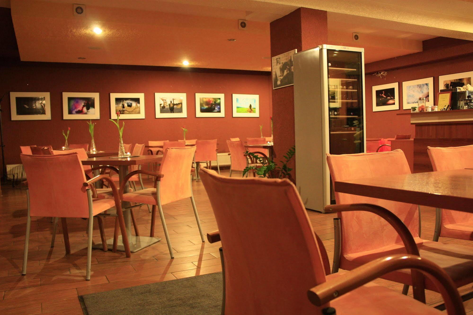 Hotel Premier Trnava Luaran gambar