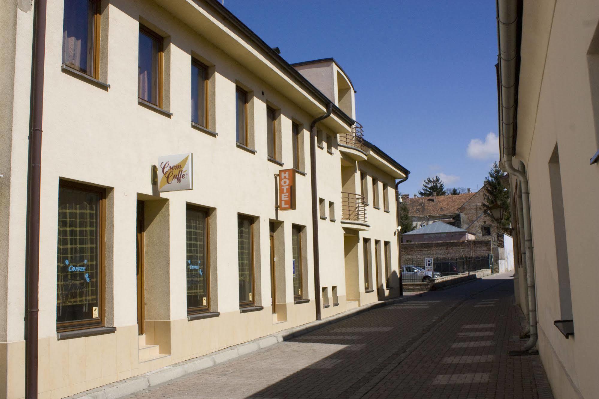 Hotel Premier Trnava Luaran gambar